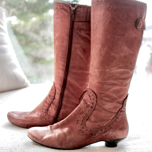 One of 2 Vintage Rose Leather Boots. - Picture 1 of 5